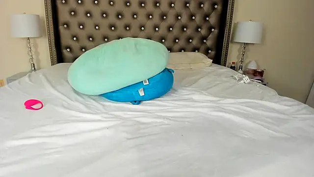 NadiaLyla's cam snapshot