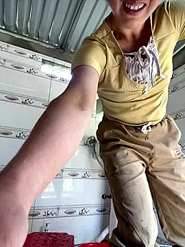 Huong-Ly's cam snapshot