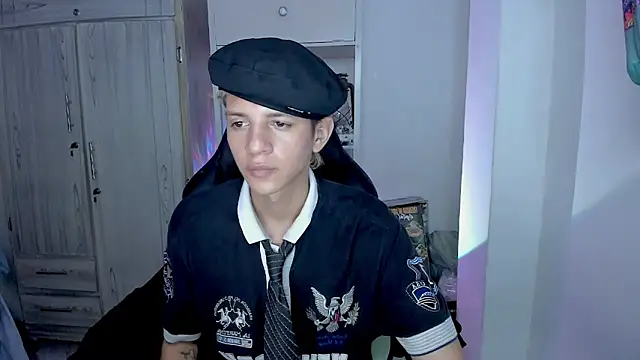 tylernova live sex cam