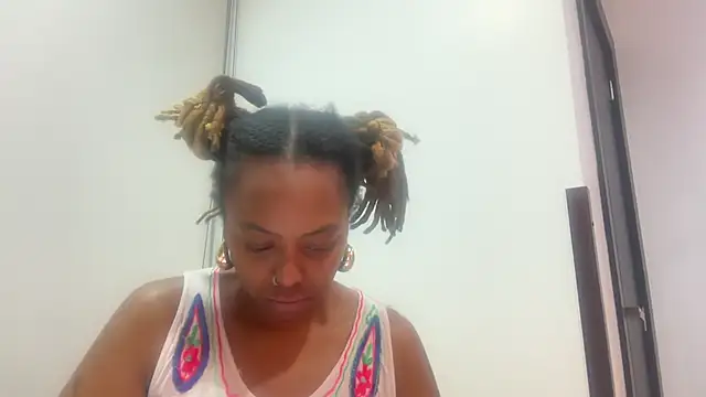 ChocolateCakeQueen's cam snapshot