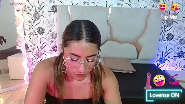 Livglow_tay's cam snapshot