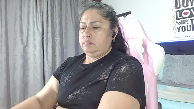 Keyla01_'s cam snapshot