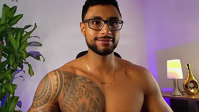 LiamGarcia1 live sex cam