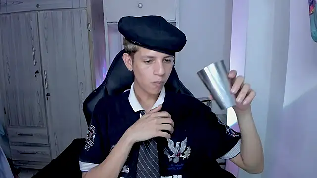 tylernova live sex cam