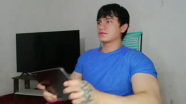 ErickWalton live sex cam