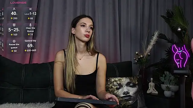 Kitten_Vibe's cam snapshot