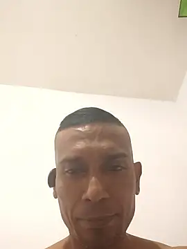 exotico2323's cam snapshot