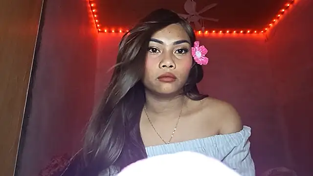 ChristianaShowell's cam snapshot