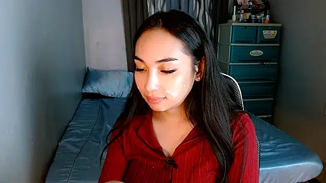 SweetLilly_18 live sex cam