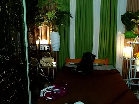 Queen_kendalx19 live sex cam