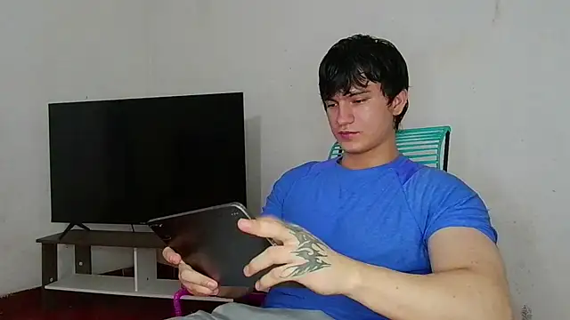 ErickWalton live sex cam