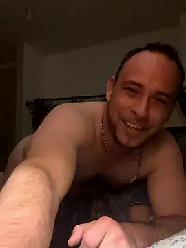 Eduardo280519 live sex cam