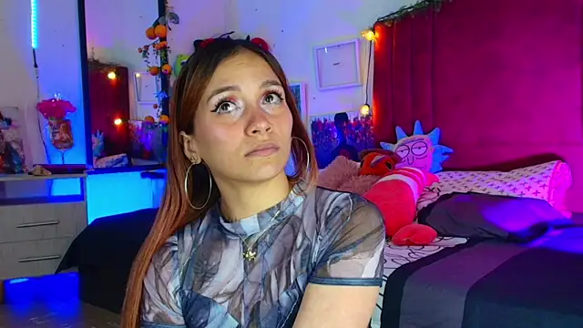 alisson_zafiro_'s cam snapshot