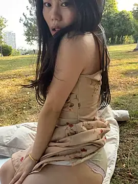 ella-ys's cam snapshot