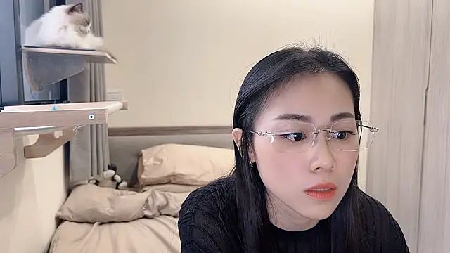 BabyOneDaily's cam snapshot