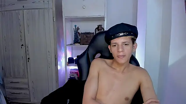 tylernova's cam snapshot