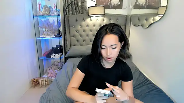 reighnempress live sex cam