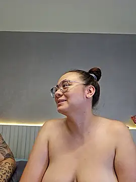 naughtylesbians__'s cam snapshot