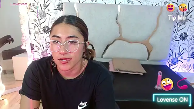 Livglow_tay's cam snapshot