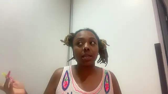 ChocolateCakeQueen's cam snapshot