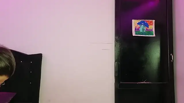 Lovers_cave live sex cam