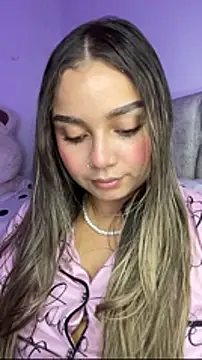 AnnyLopezzz_'s cam snapshot