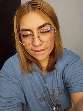 mila_curvy's cam snapshot