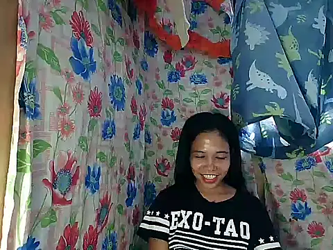 PinaySkinnyGirl's cam snapshot