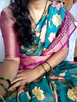 Cute-Telugu-Teacher live sex cam