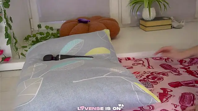 SolBurri live sex cam