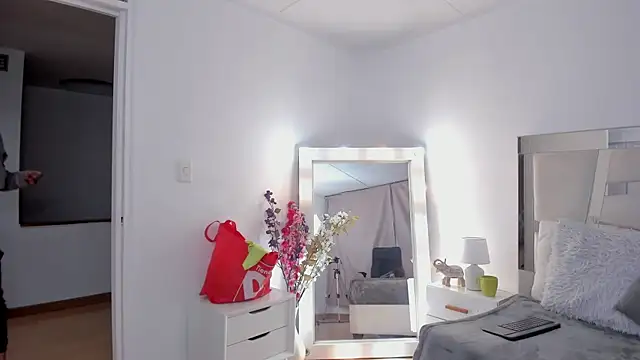 Mariana_Joness's cam snapshot