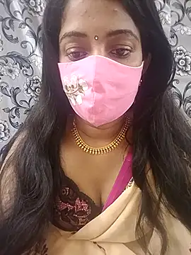 Honeya96 live sex cam