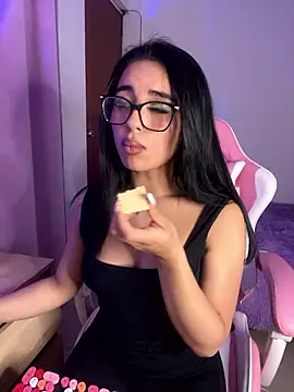 Emily-14 live sex cam