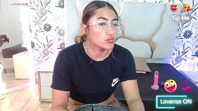 Livglow_tay's cam snapshot