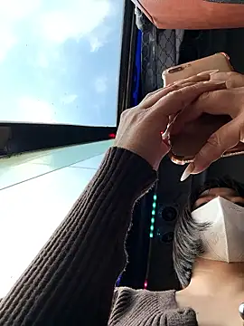 May-Squirt live sex cam