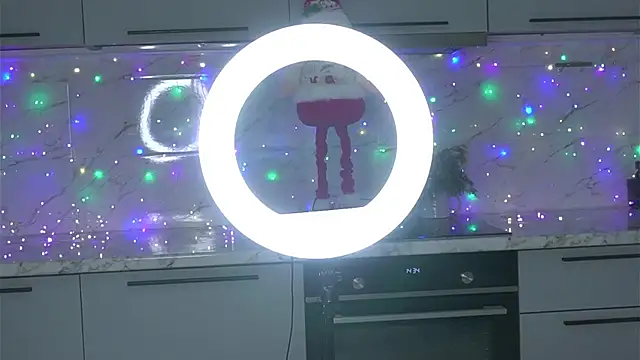 VeronaAppleberry's cam snapshot