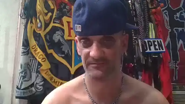 slinginbigD live sex cam
