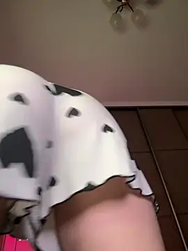 LuxBrunette_'s cam snapshot