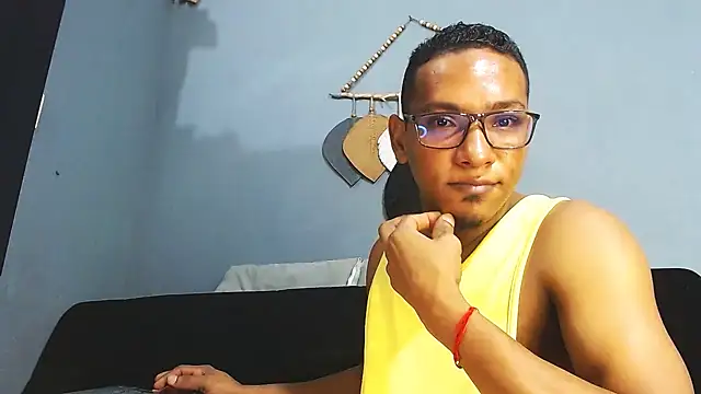 Grandeygruesa1 live sex cam