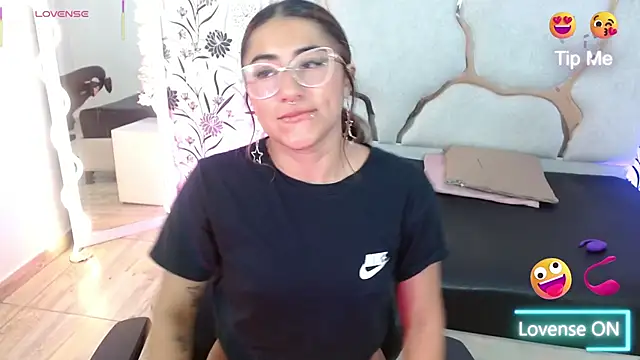 Livglow_tay's cam snapshot