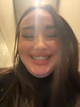 KiraSunshine live sex cam