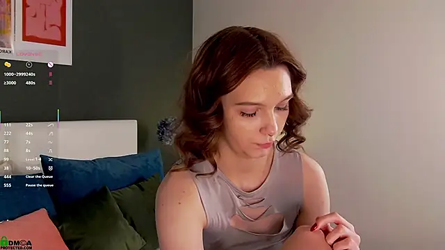 SaraHearts live sex cam