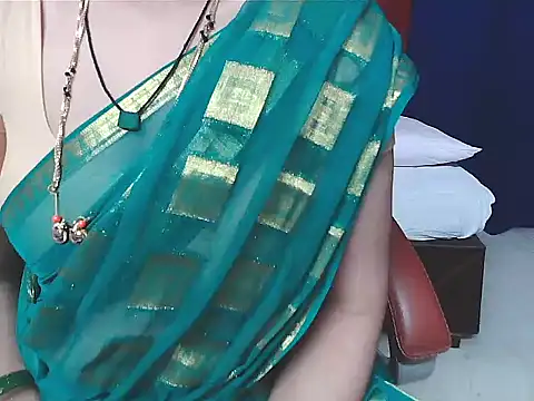 sunitha-3's cam snapshot