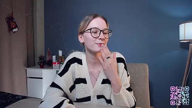 SharylSmalt live sex cam