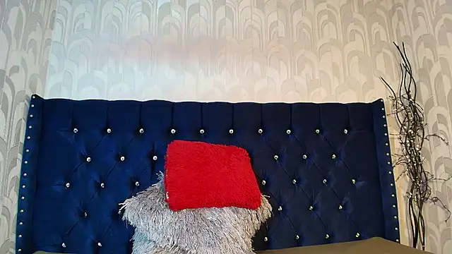 CarolineBrunx's cam snapshot