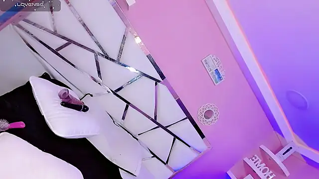 Ariia-janee live sex cam