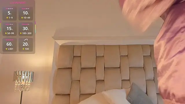 SamanthaBrown69 live sex cam