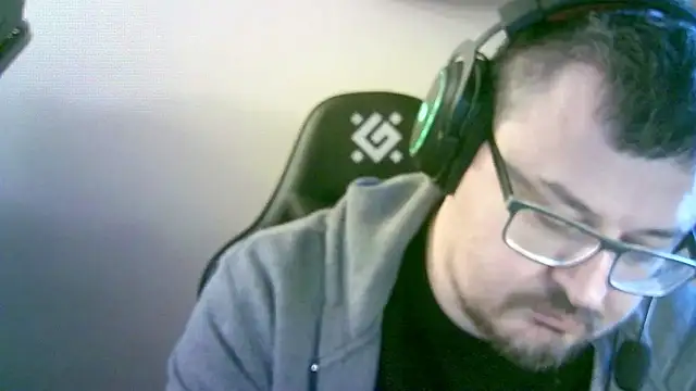 SirAbuser's cam snapshot