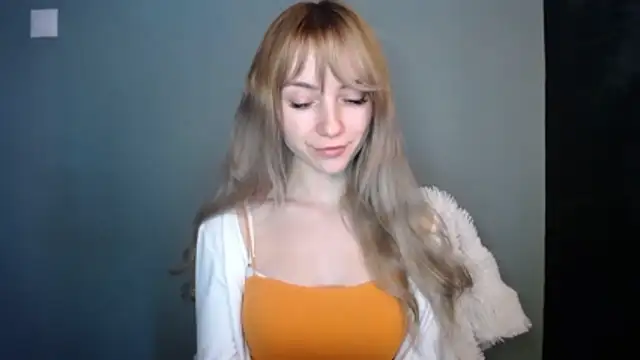 LuciaYoung's cam snapshot