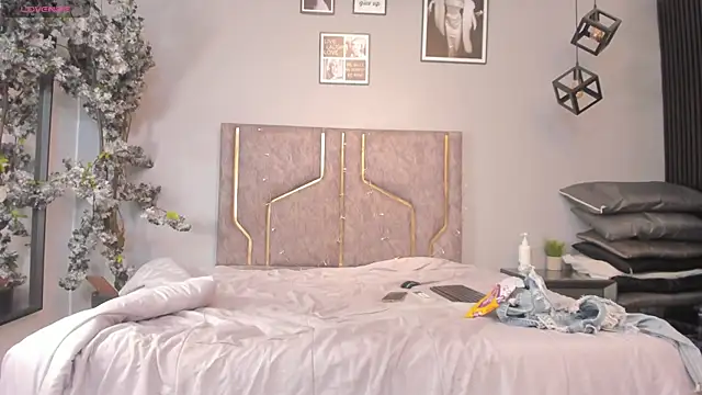 Katejordan's cam snapshot